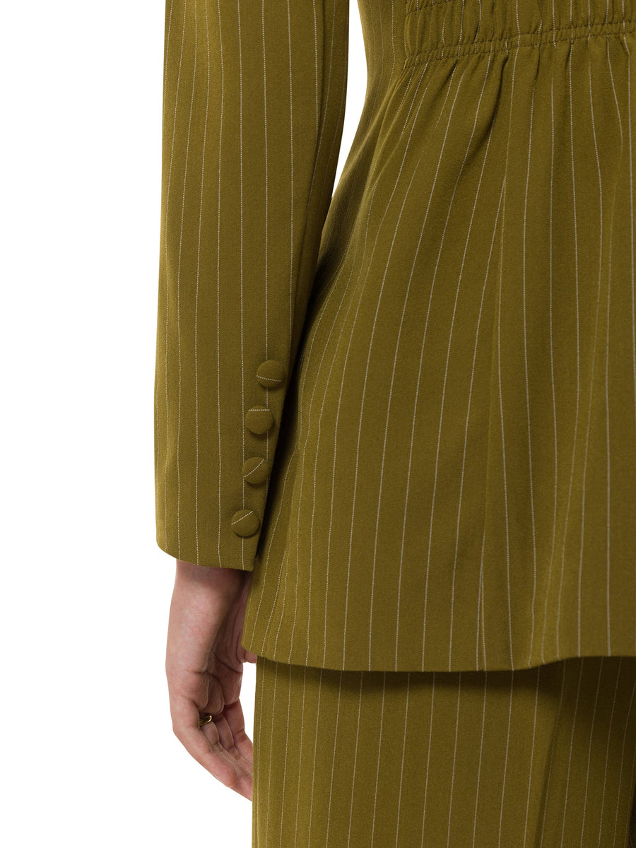 Close-up of tonal buttons and peak lapel on Verde Sculpt™ blazer – ALALYA women’s collection